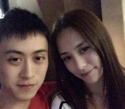 网红喜哥现男友,揭秘网红喜哥现男友神秘面纱