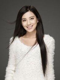 王祉萱资料,才华横溢的年轻艺术家，绽放独特光彩