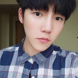 杨子轩 演员,演艺圈的多面手，从荧幕到舞台的璀璨星途